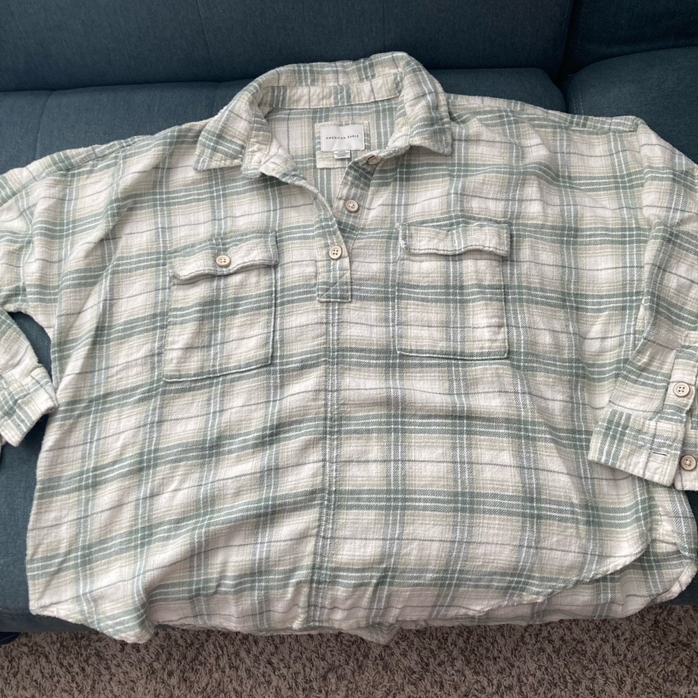 American Eagle Outfitters Green and white Plaid Casual Button Down Shirt